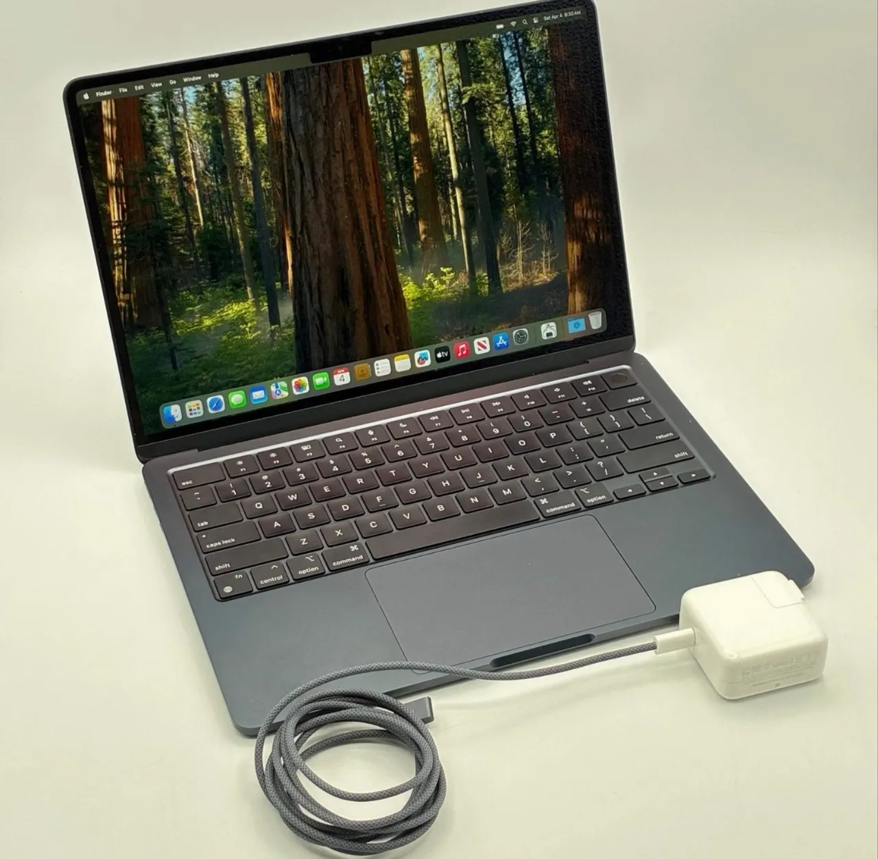 Macbook Air M3 2024 13.6