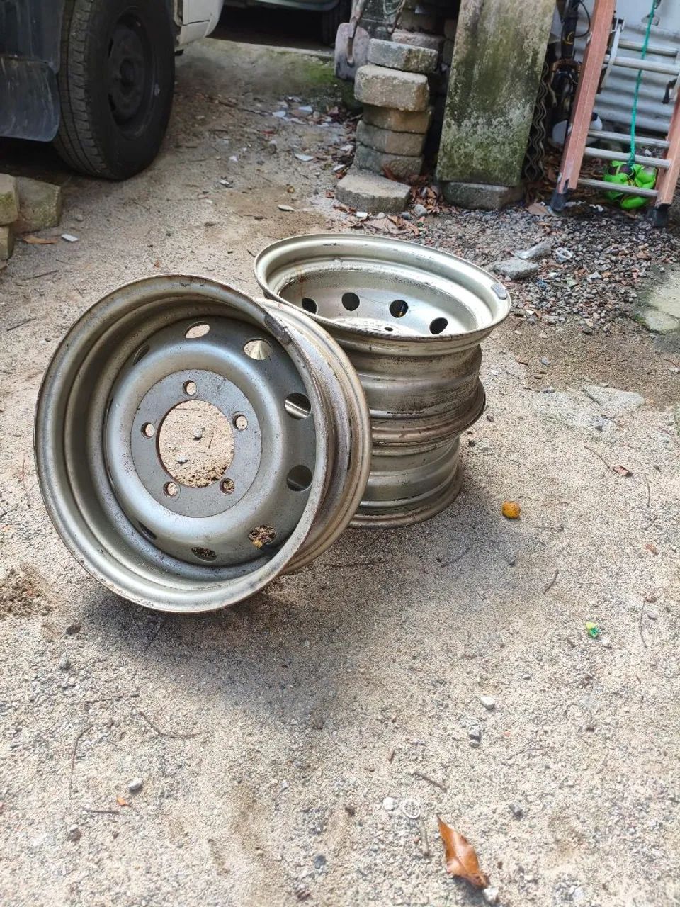 vendo aro Kia bongo para rodado duplo - Foto 3