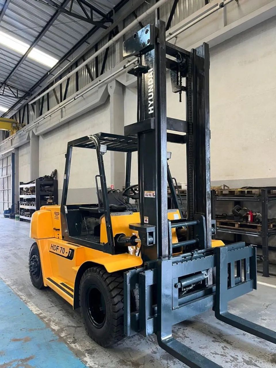 EMPILHADEIRA HYUNDAI DE 7 TONS - Foto 4