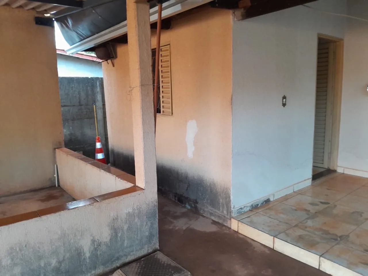 Barracão com 2 quartos, sala , cozinha banheiro e 2 garagem coberta  - Foto 5