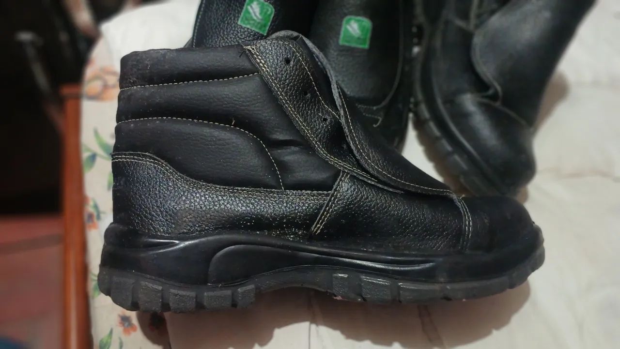2 pares de botas de segurança n?43 - Foto 3