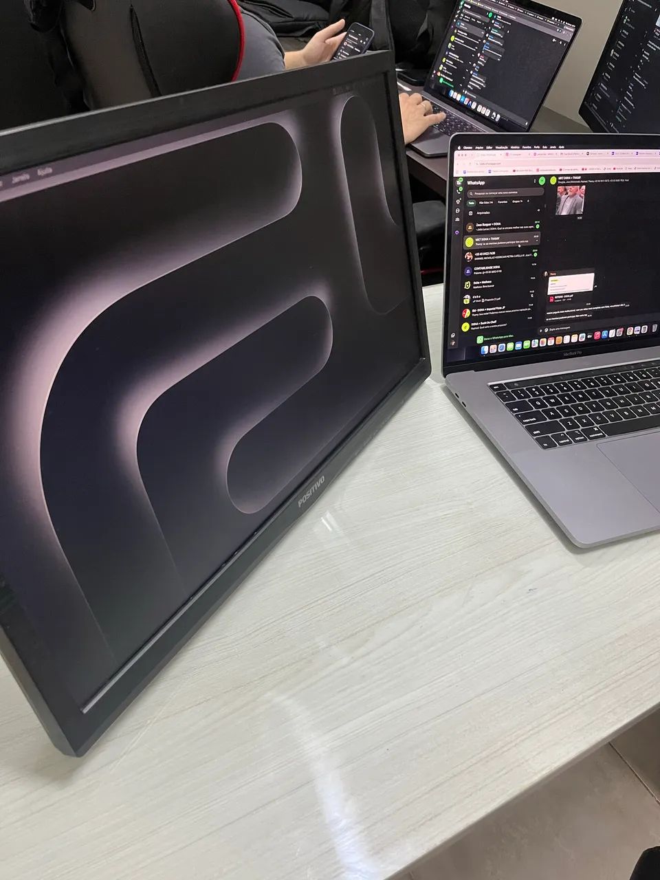MONITOR POSITIVO 22pol + Braço articulado 