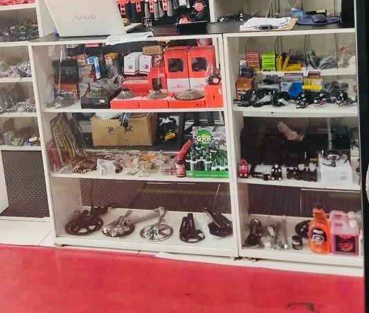 Balcão Vitrine MDF e vidro para loja - Foto 3