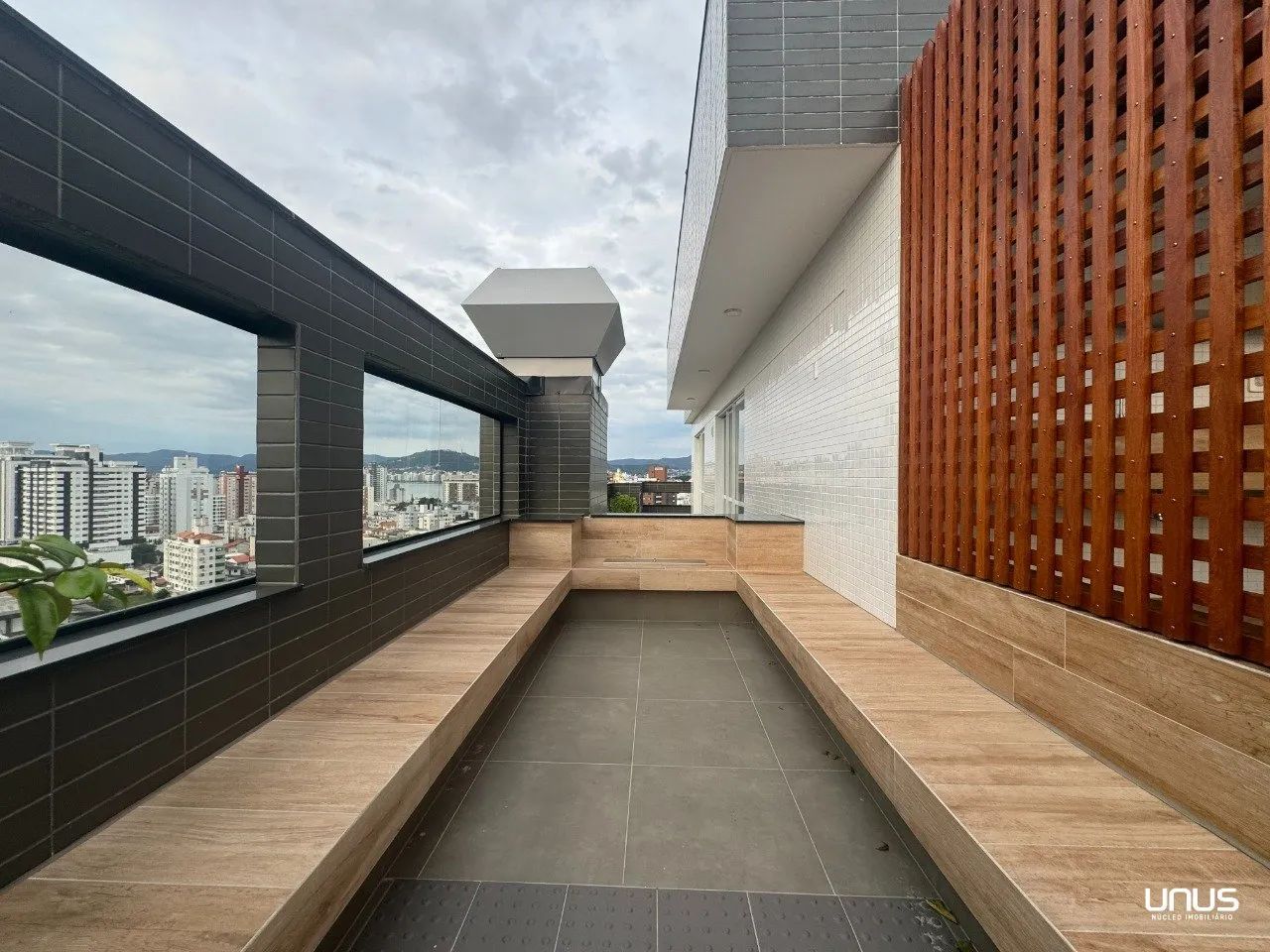 Apartamento 3 dormitórios com 3 suítes em Florianópolis - Foto 4