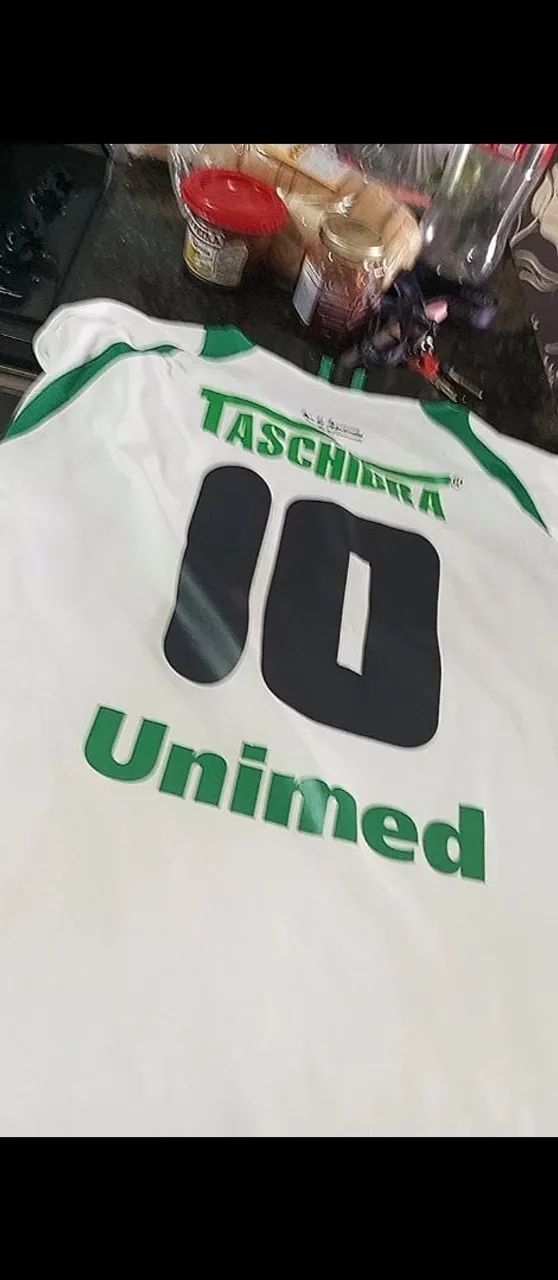Camisa autógrafada figueira 