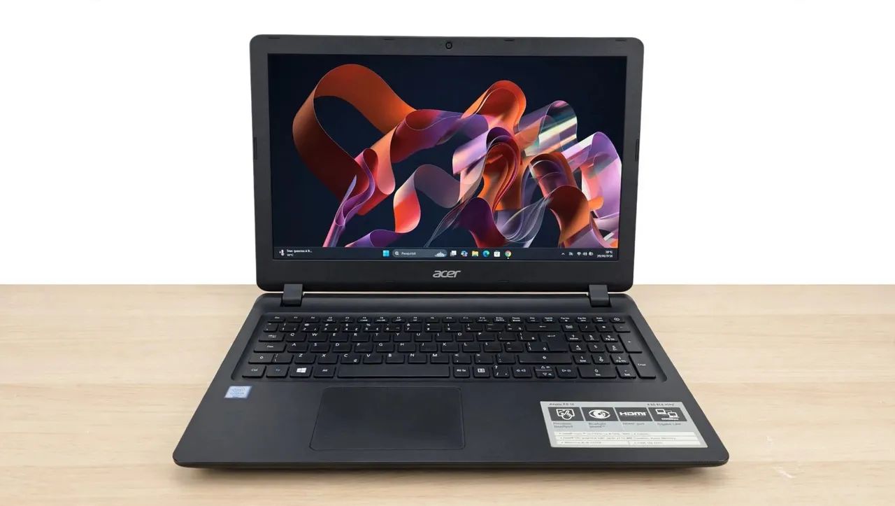 Notebook core i3 8gb ram ssd 240 + hd 300