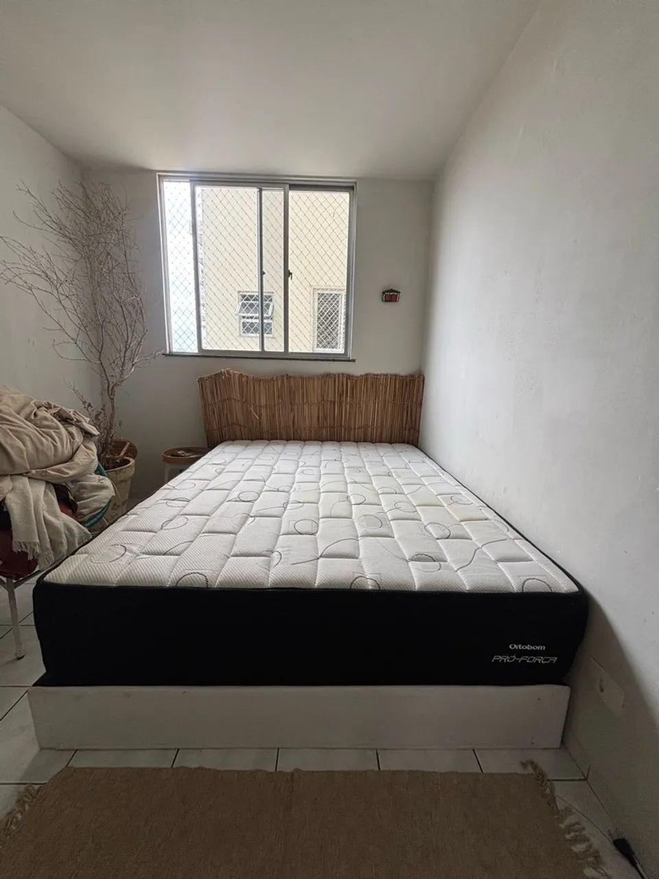 Cama queen estado impecável  - Foto 4