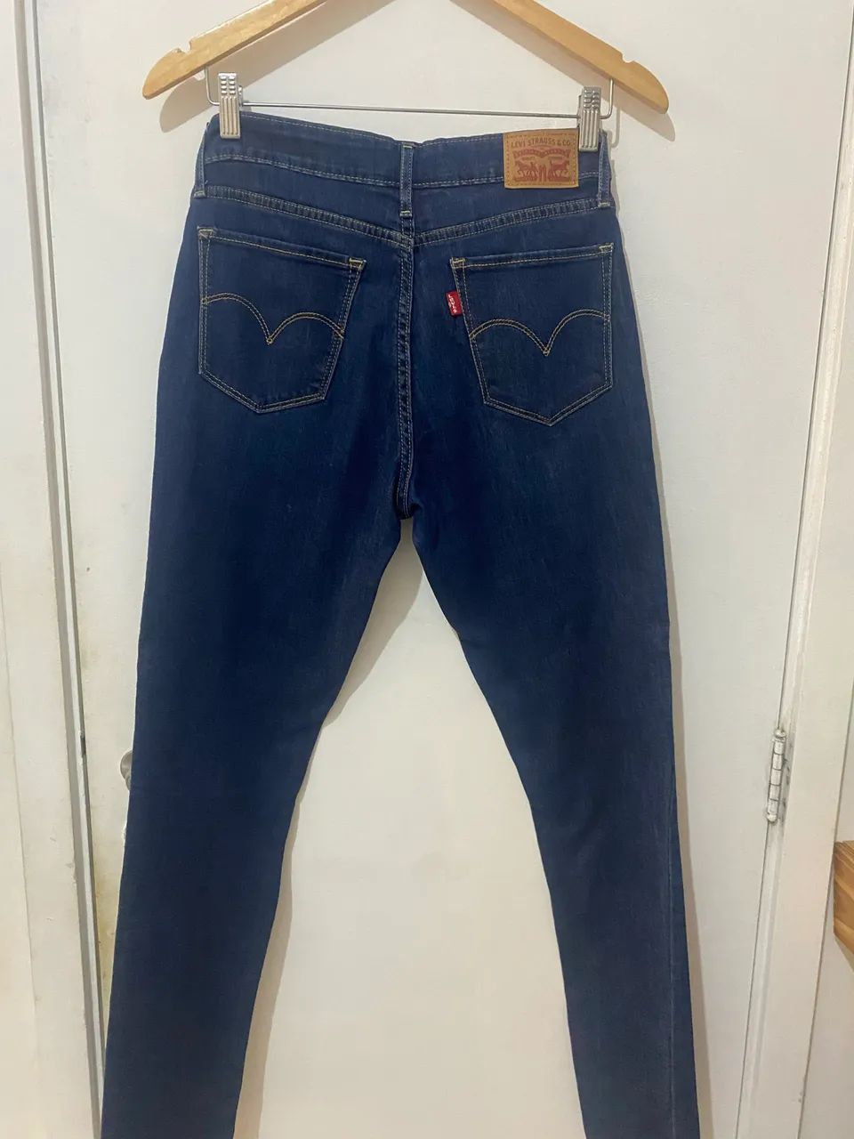 Calça levis skiny