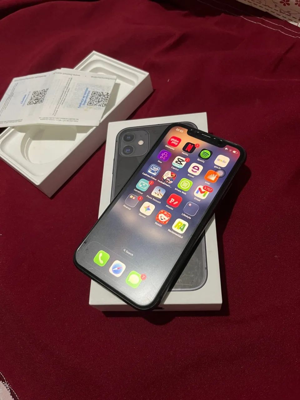 iPhone 11 64g caixa e nota fiscal  - Foto 2