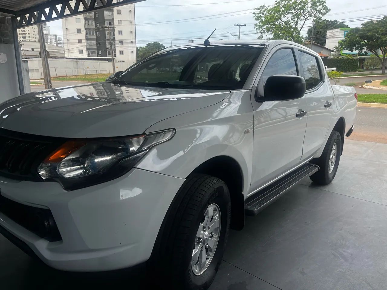 Mitsubishi L200 L200 Triton Sport GLX 2.4 CD Diesel Mec. 2019