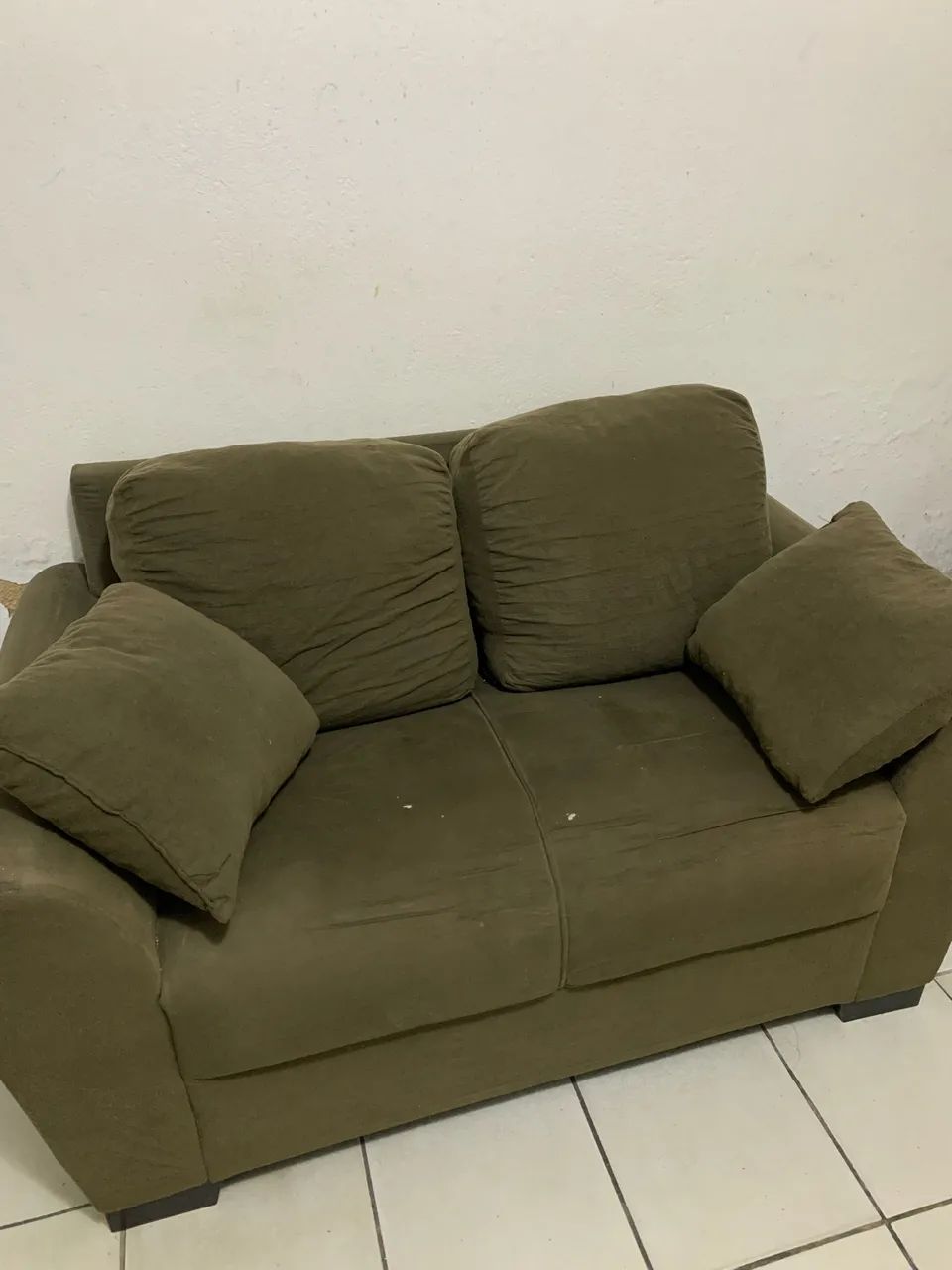2 Sofás 2 e 3 Lugares - Conjunto por R$250 - Foto 2