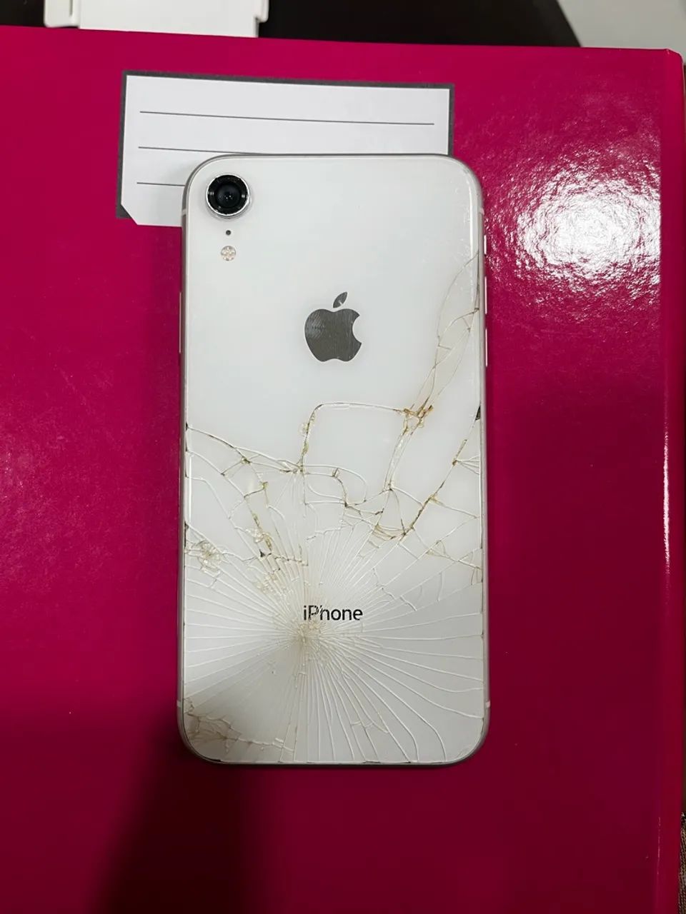 IPHONE XR e CARREGADOR na caixa à venda  - Foto 2