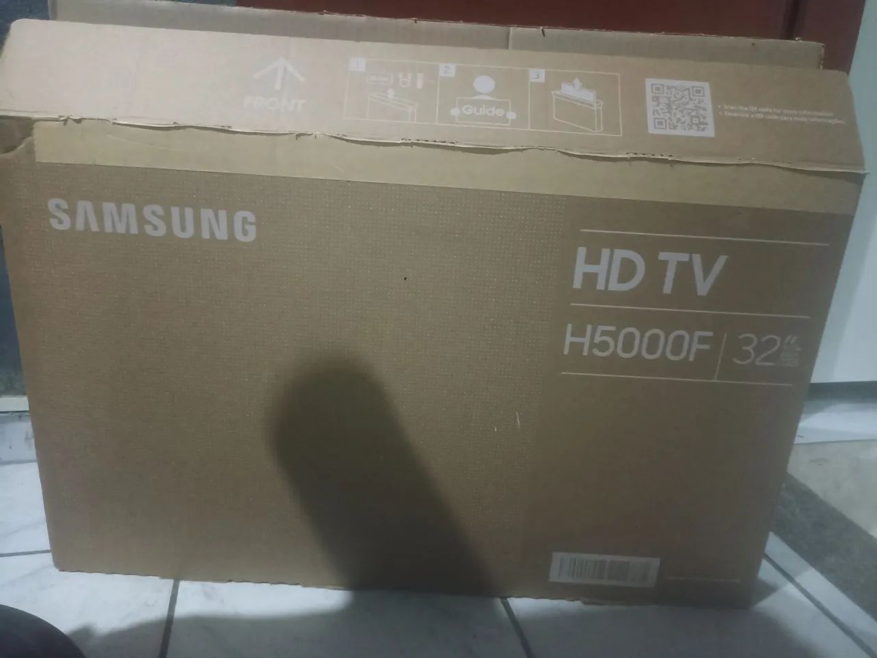Televisão 32 polegadas na caixa