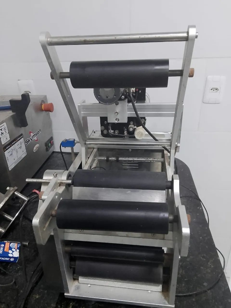 ETIQUETADORA SEMI AUTOMATICA