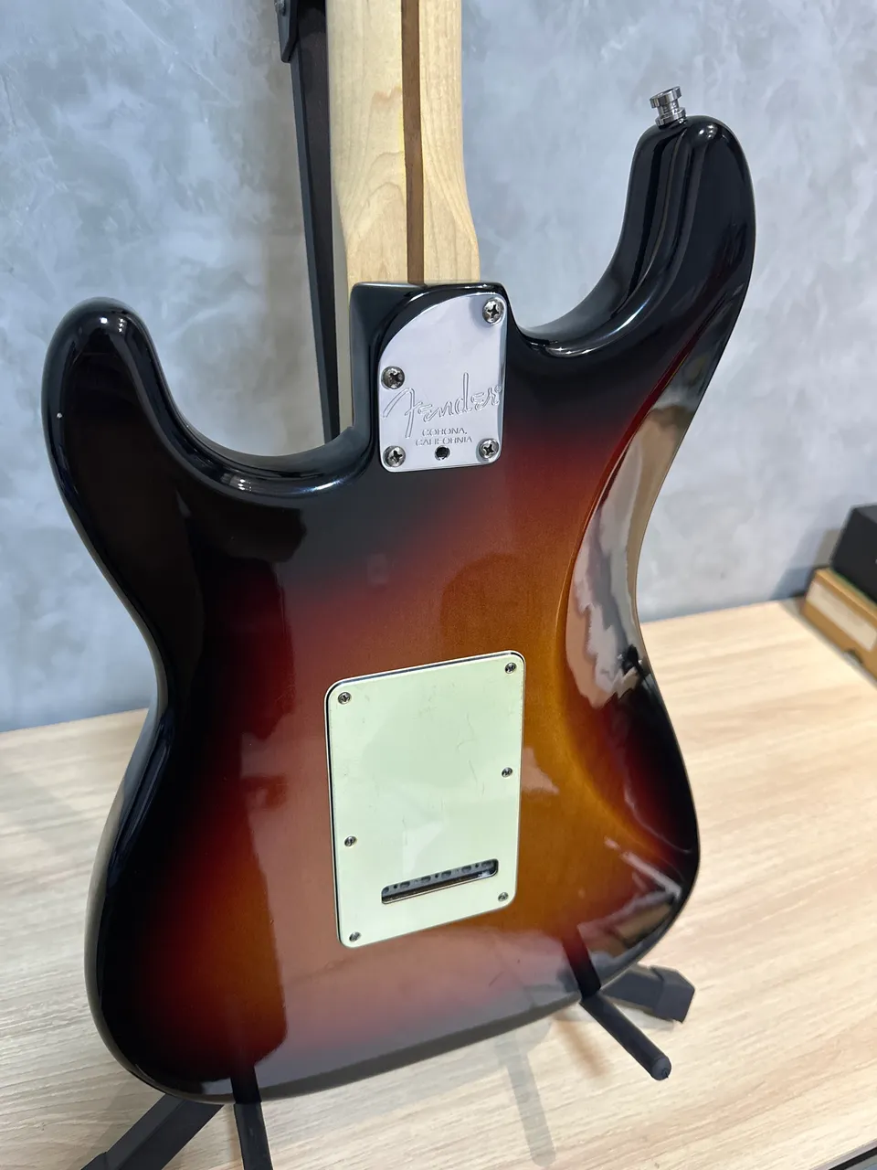 guitarra fender american deluxe stratocaster