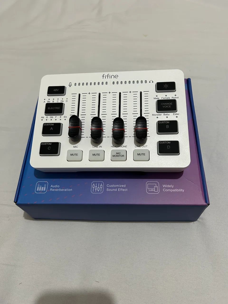 Mesa de Audio FIFINE Branca - Nunca usado