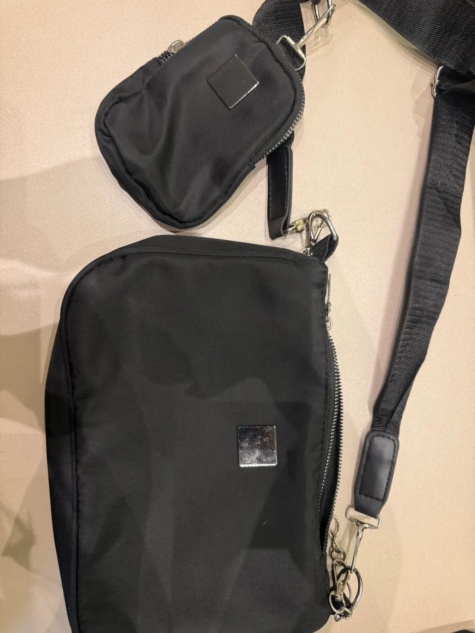 Bolsa preta com mini bolsa  - Foto 2