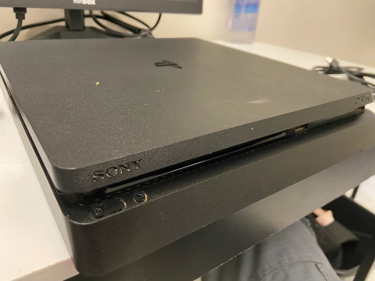 Ps4 slim 
