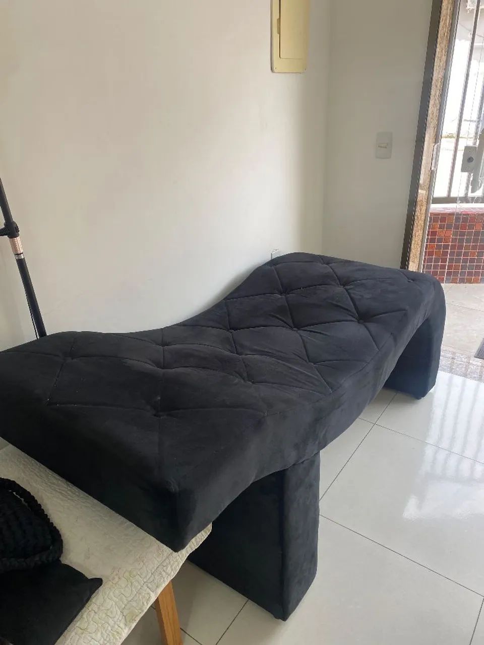Vende-se maca de estética preta  - Foto 5