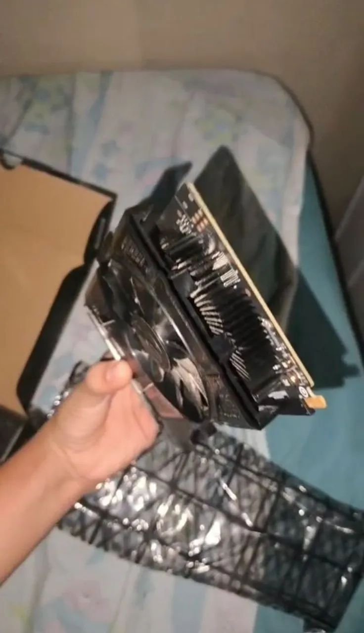 GTX 1050 - Foto 2