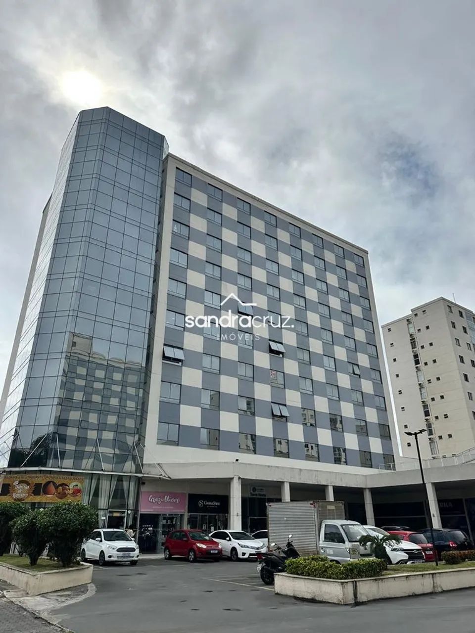 Sala Comercial à Venda Jardim Limoeiro Serra | 53m² | 2 Vagas cobertas