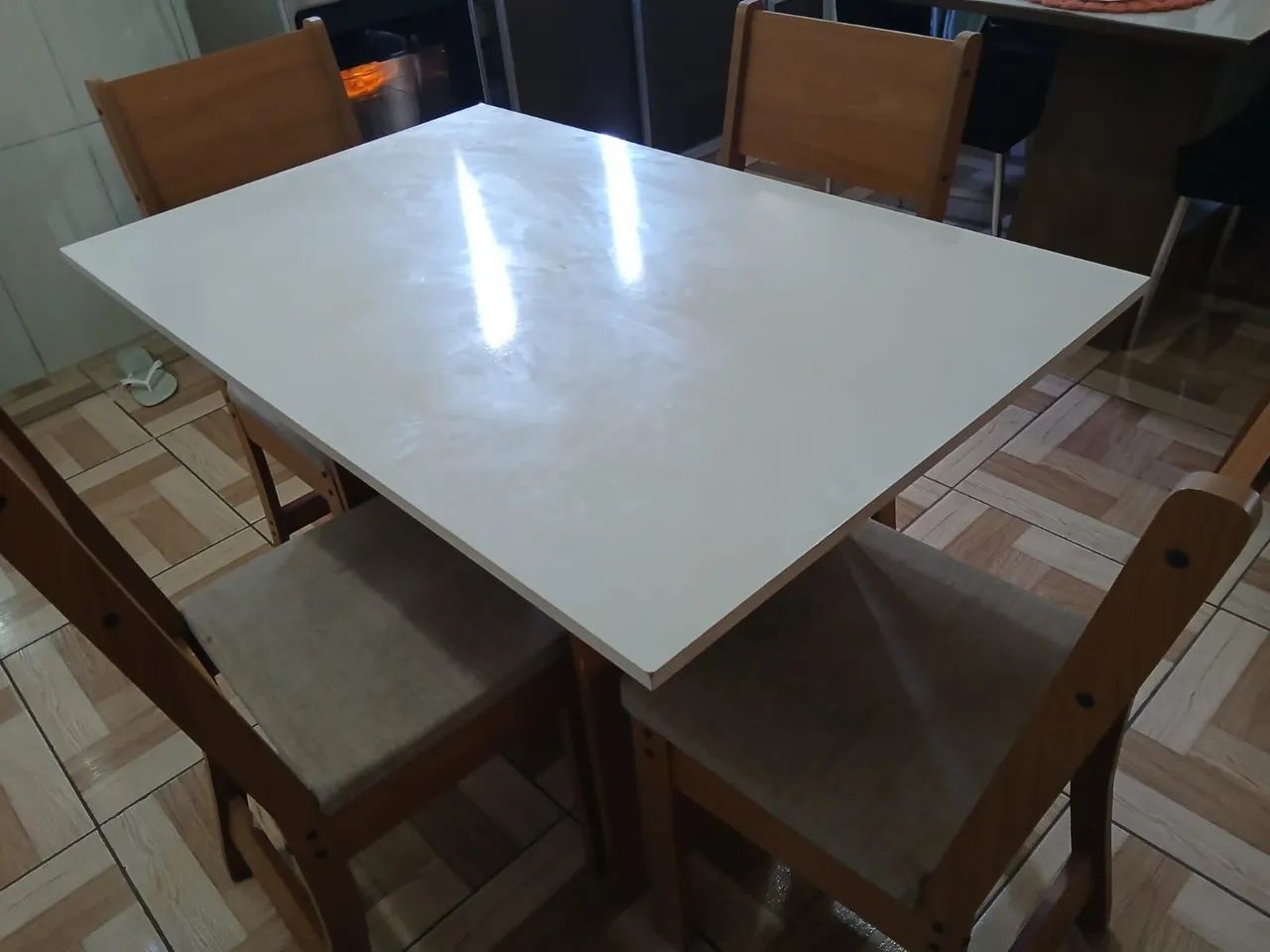 Mesa 4 cadeiras  - Foto 3