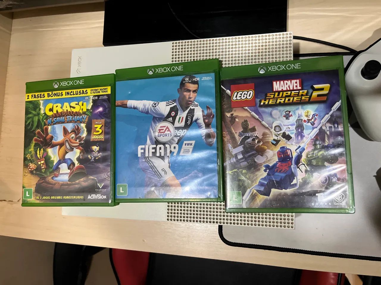 Xbox One S 1tb + 3 jogos - Foto 2
