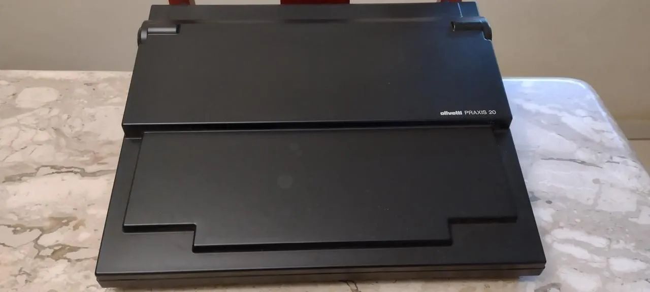 Máquina De Escrever Olivetti Praxis 20 - Foto 3