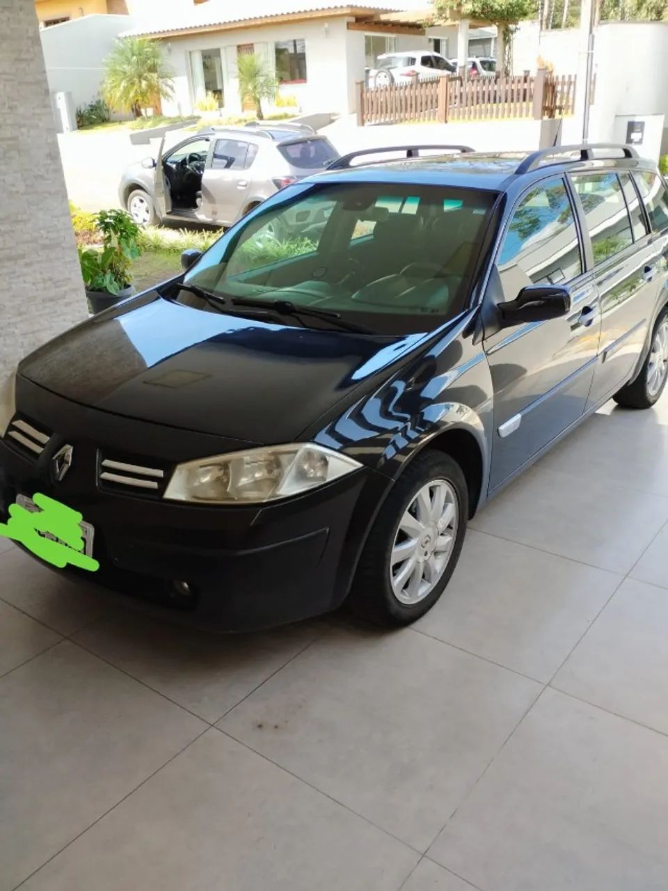 Renault Megane Grand Tour 2011 photo 3