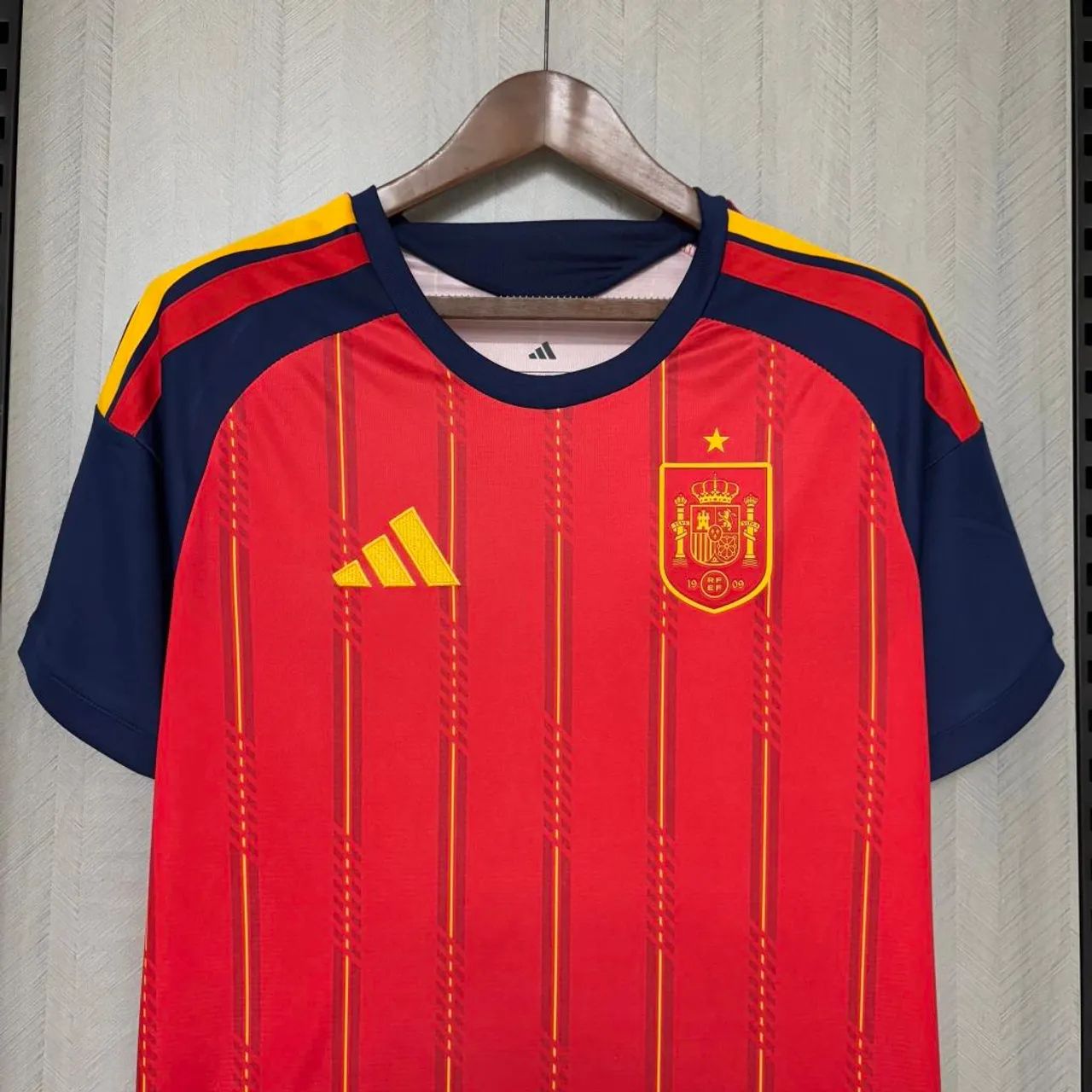 Camisa Espanha 1 NOVA 2026 - Foto 3