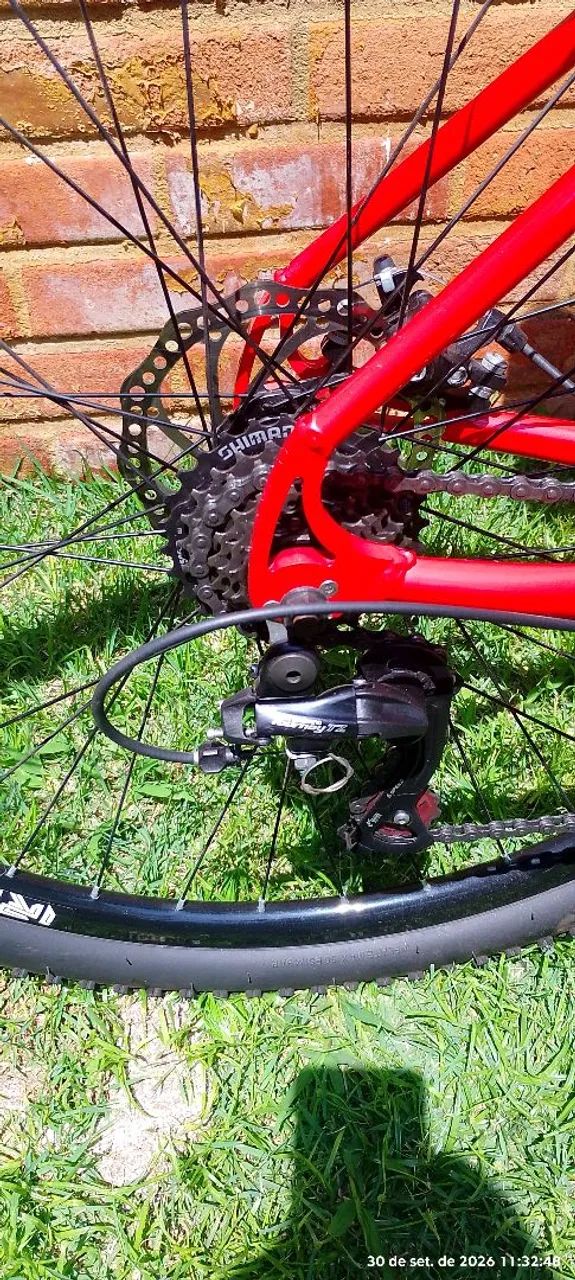 Bicicleta semi nova pouco usada  - Foto 3