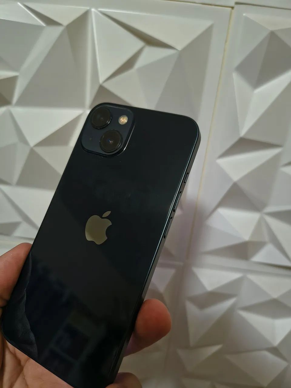 Vendo iPhone 13  128 GB impecável todos original  - Foto 3