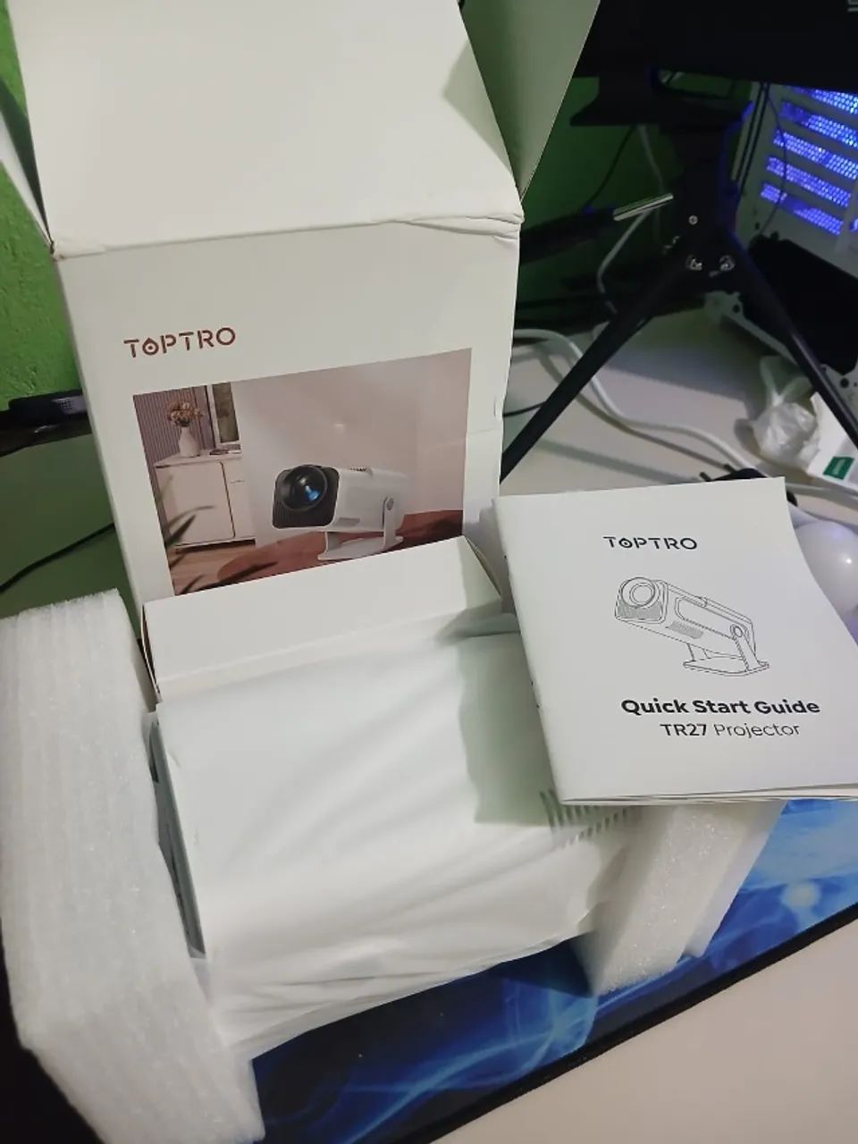  Mini Projetor  TOPTRO TR27  - Foto 2