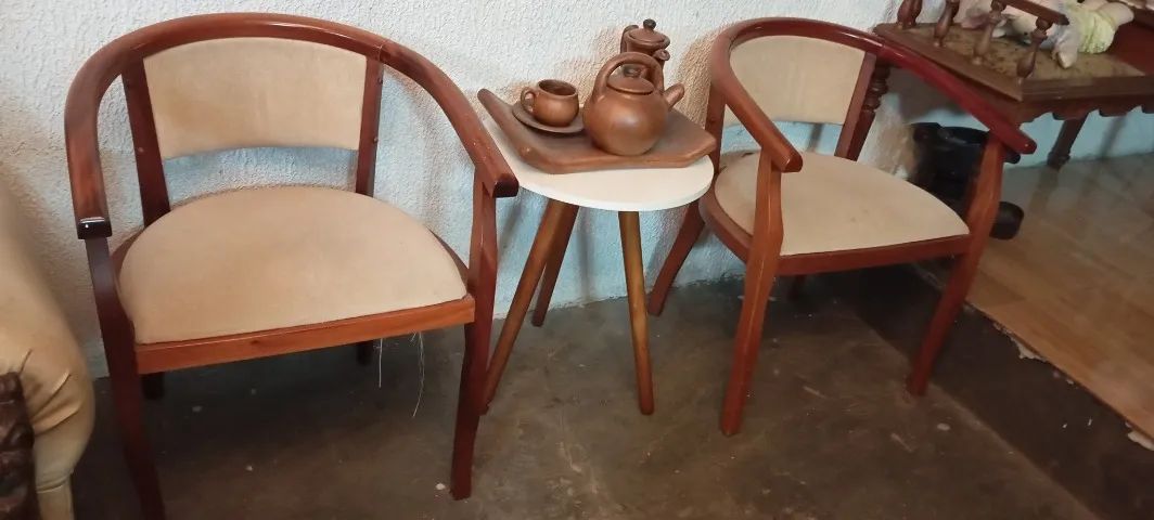 Par de poltronas com mesinha  - Foto 3