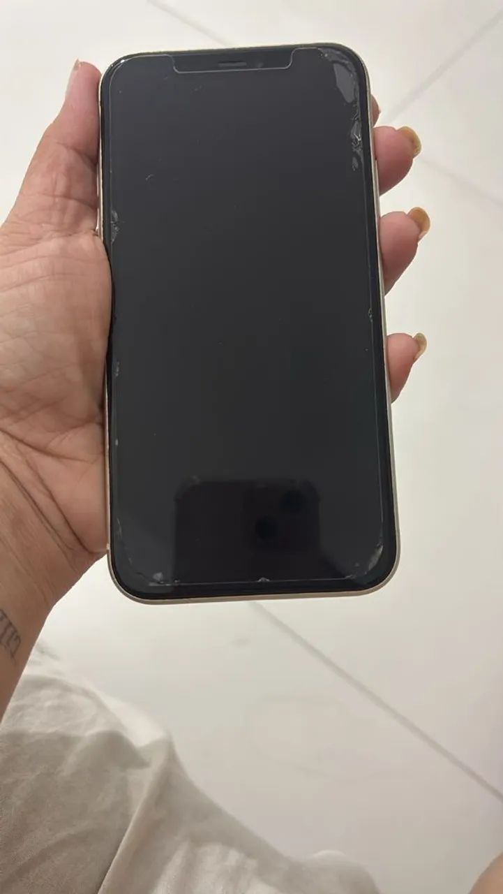iPhone 11 branco 64gb - Foto 2