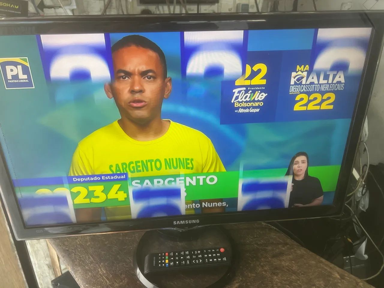 Tv Samsung 27 polegada - Foto 3