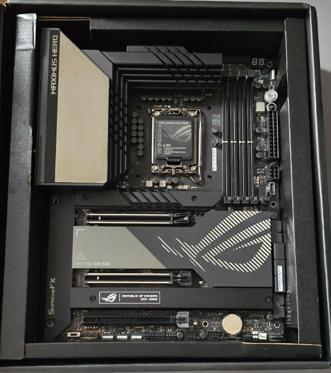Placa Mae ASUS ROG Maximus Z790 Hero- Trocas
