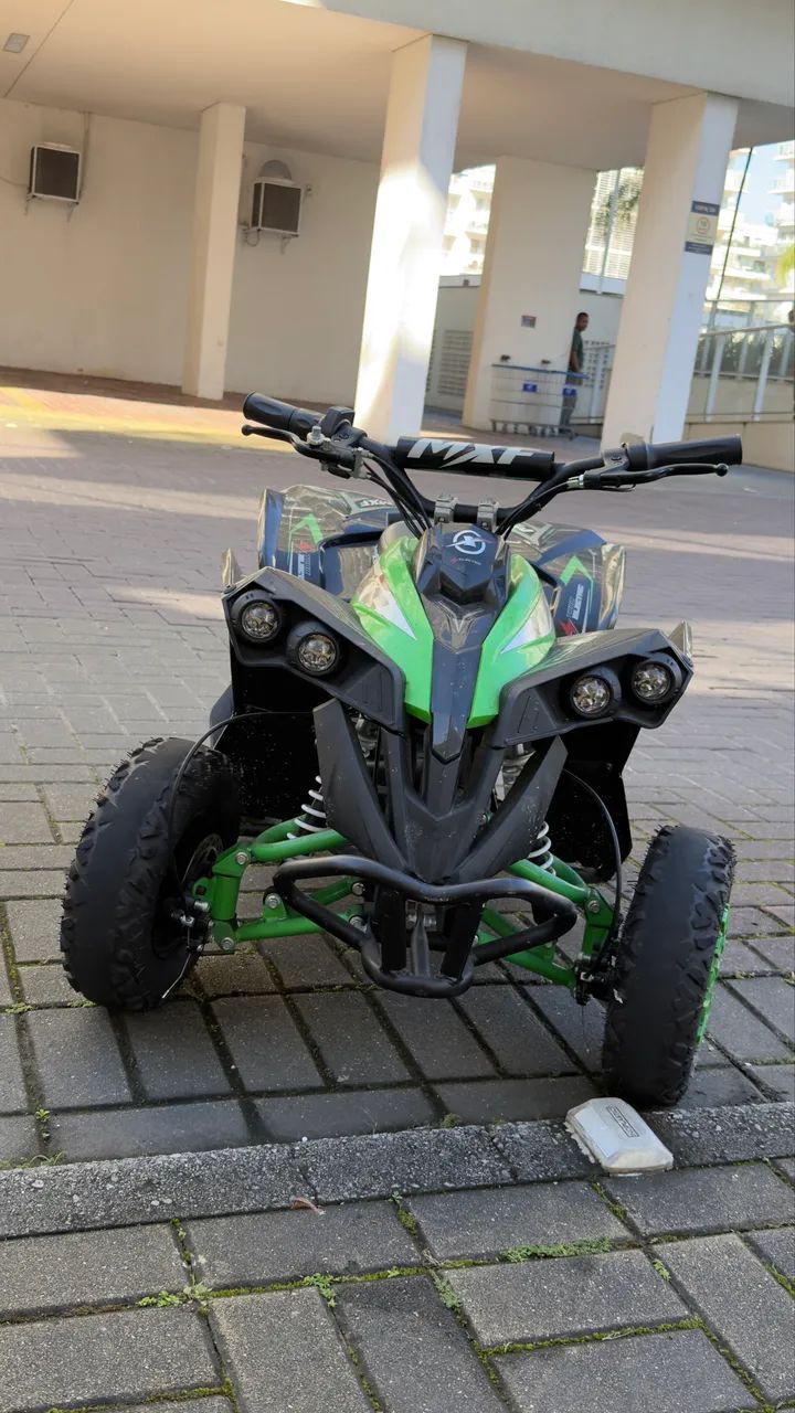 Quadriciclo elétrico 