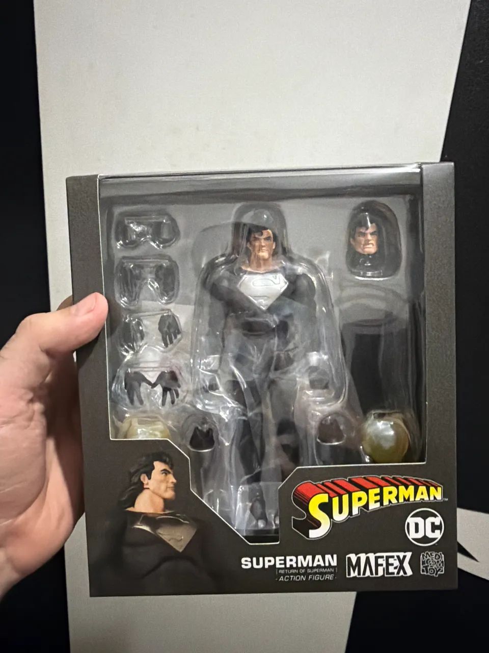 Superman black Mafex lacrado 