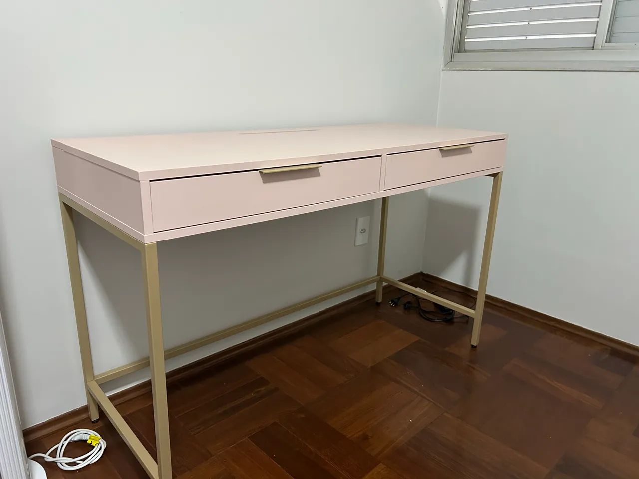 Escrivaninha Square Rosa - 2 gavetas - 120cm x 48cm - Foto 2