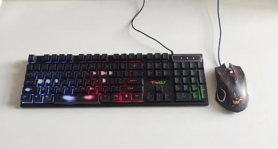 Teclado e mouse Gamer com Led