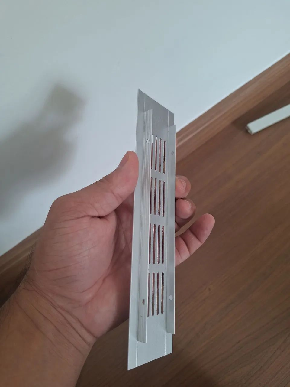 Grade de ventilacao de alumínio fosco retangular 20cm - Foto 4