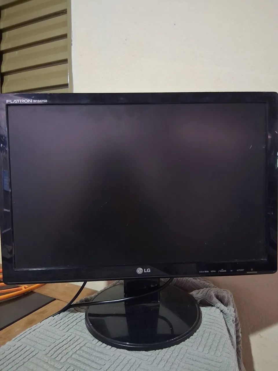 Monitor flatron w1942SB