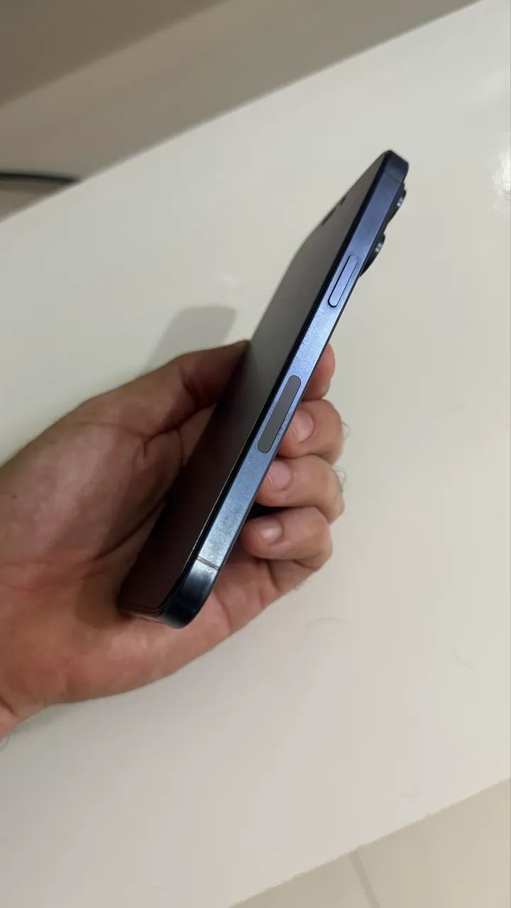 iPhone 15 Pro Max - Foto 2