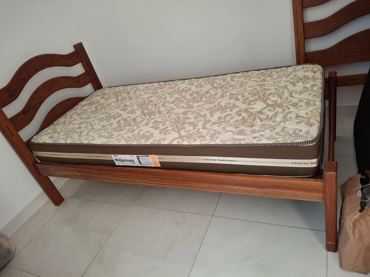  Vende se duas cama  - Foto 2