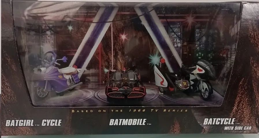 HotWheels - Batman 1966 - 3-Pack - Batgirl Cycle, Batmobile e Batcycle