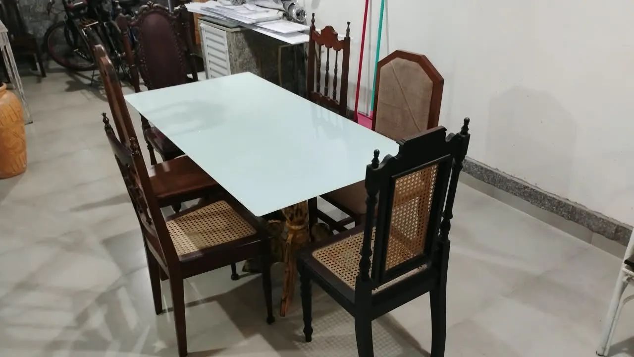 Mesa com cadeiras - Foto 2