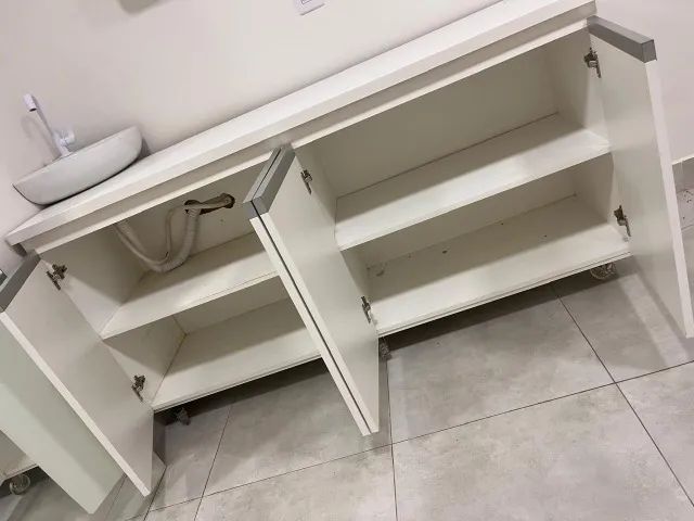 Balcão para Consultórios - Com pia e prateleiras - Foto 3