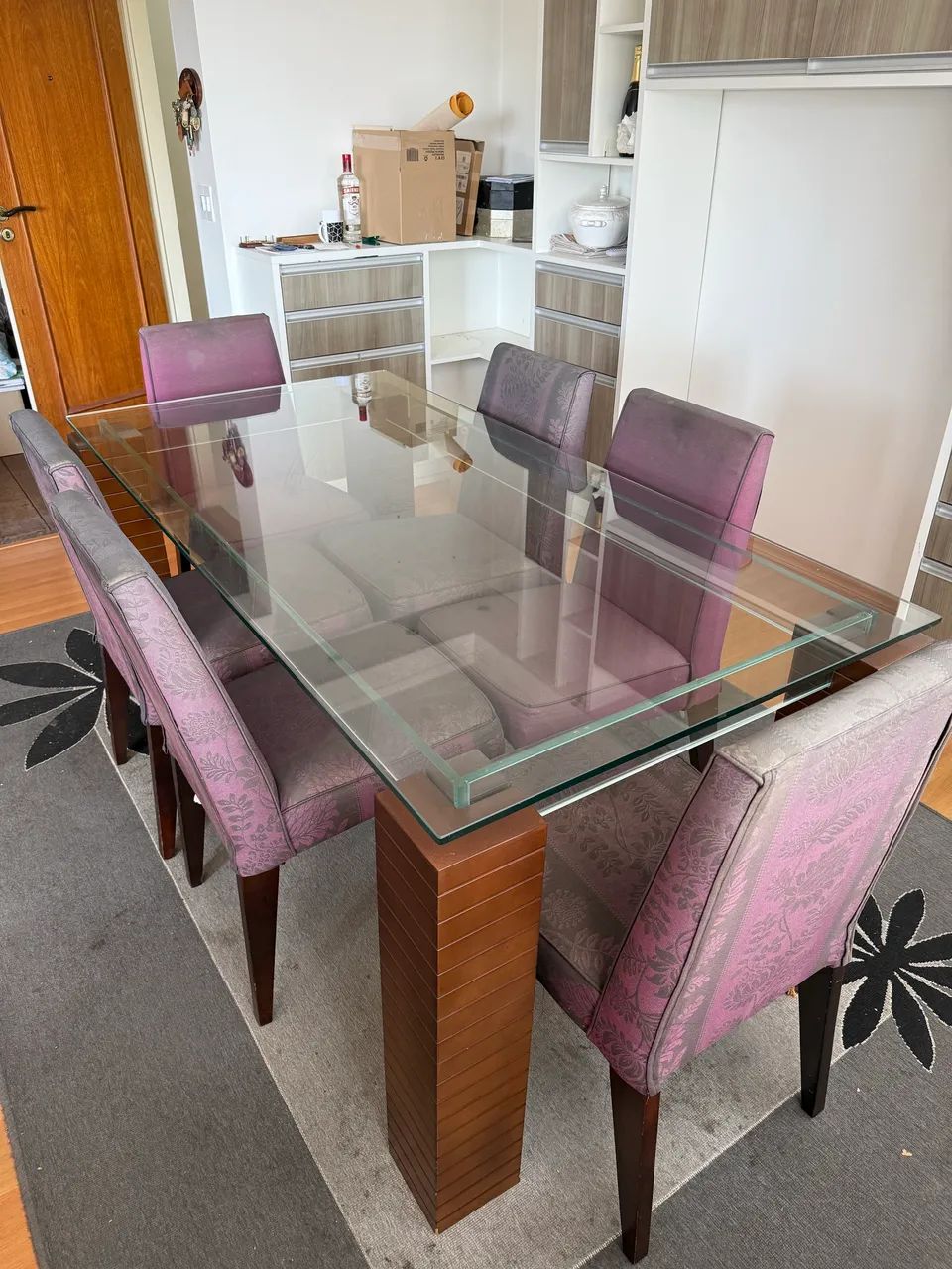 Mesa de jantar com 6 cadeiras