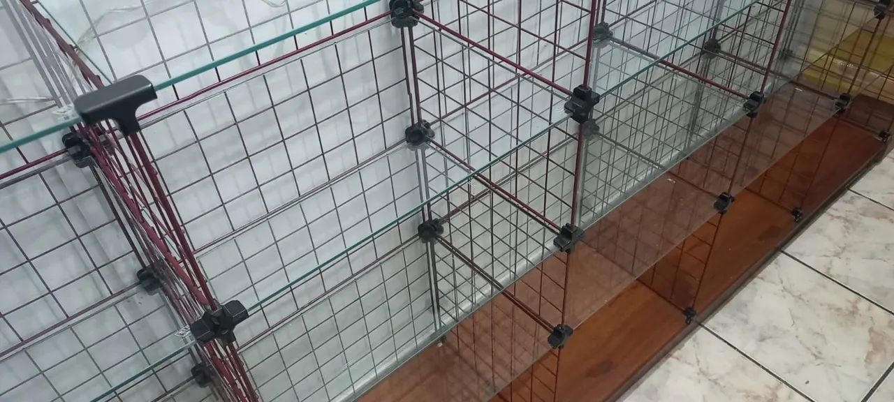 Balcão expositor aramado modulado com base em madeira - Foto 2